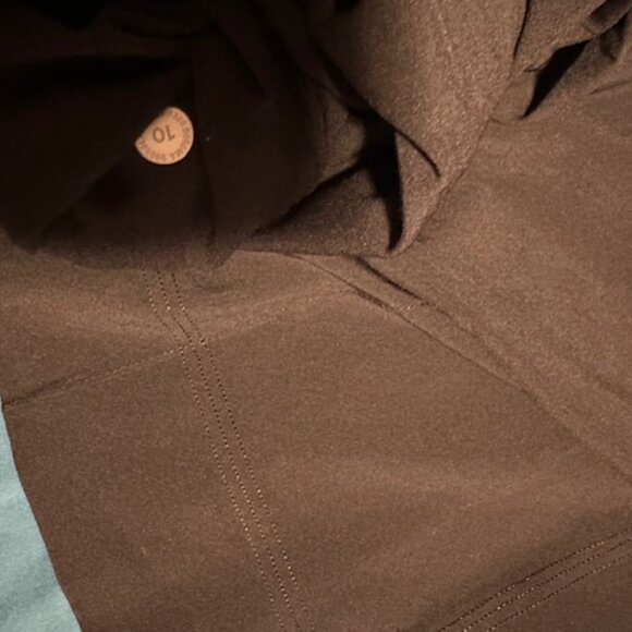 Lululemon Seek stillness crops size 10 - Picture 2 of 4